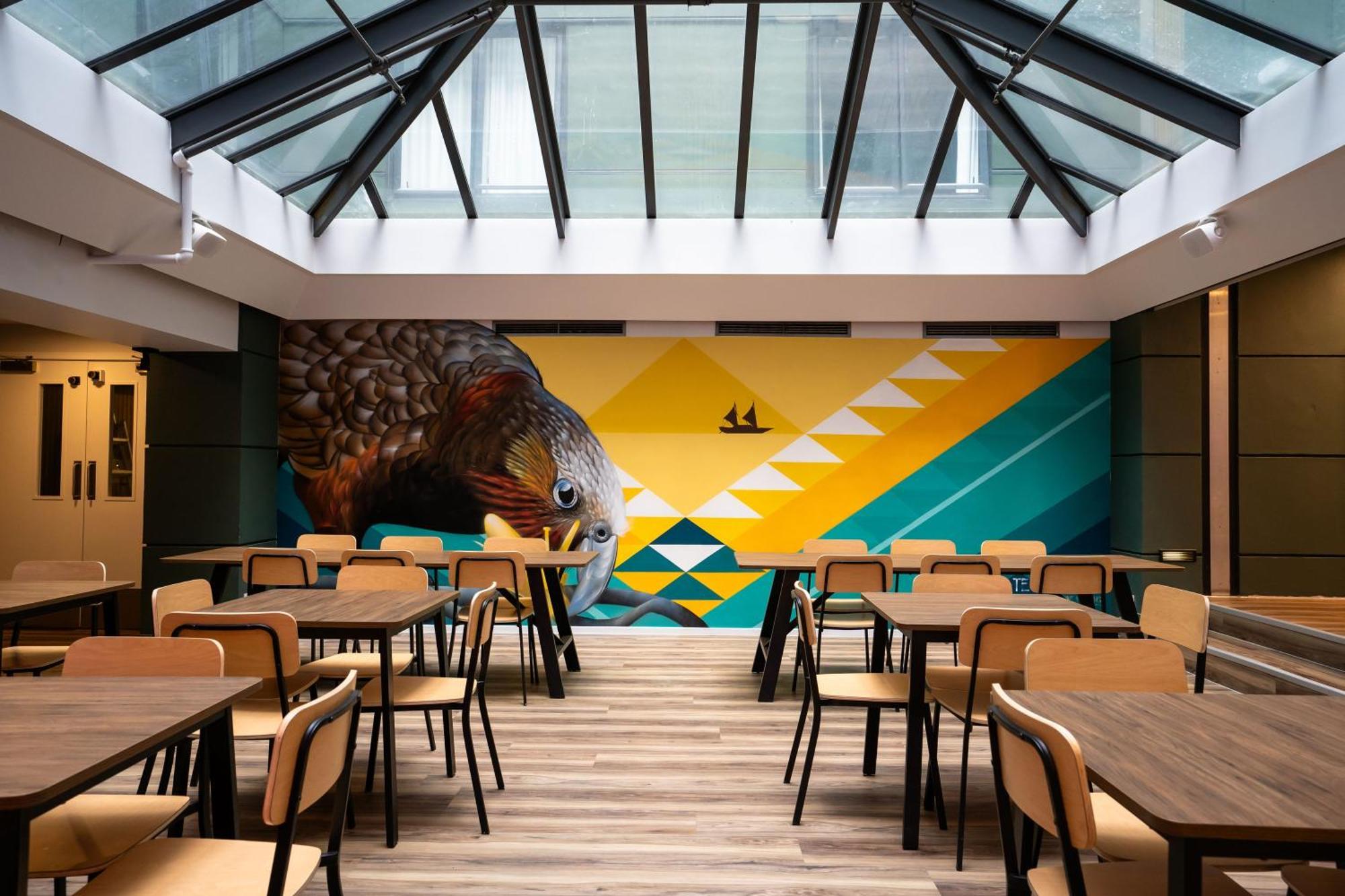 Hostel YHA Wellington Exterior foto The dining room at the new sixth form centre
