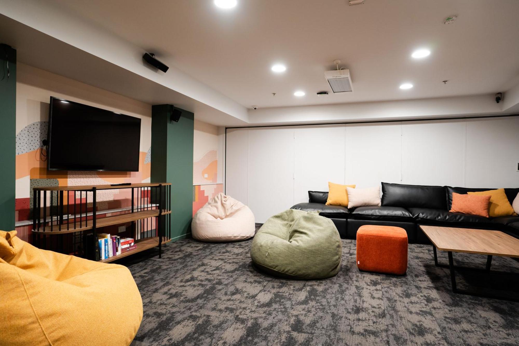 Hostel YHA Wellington Exterior foto The common room at the University of New South Wales